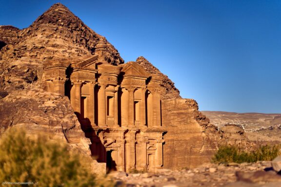 Jordanija (Jordan) Kelionės nuotraukos ir istorija. Aplankyta Petra, Wadi Rum dykuma, Raudonoji jūra, Negyvoji jūra, Aqaba Fotografas: Dovydas Gaidamavičius © www.DovydasGaidamavicius.lt