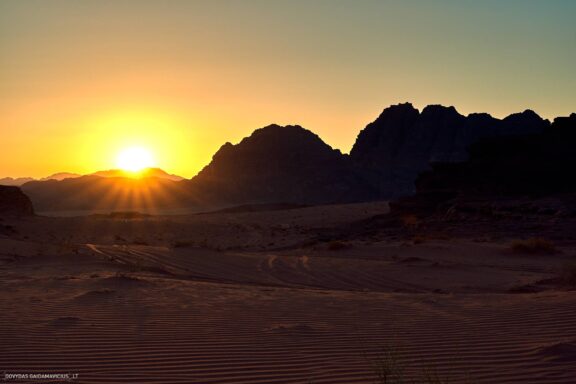 Jordanija (Jordan) Kelionės nuotraukos ir istorija. Aplankyta Petra, Wadi Rum dykuma, Raudonoji jūra, Negyvoji jūra, Aqaba Fotografas: Dovydas Gaidamavičius © www.DovydasGaidamavicius.lt