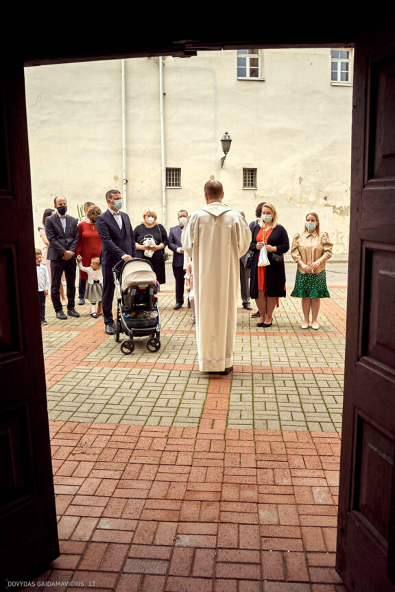 Krikštynų fotografijos (Elijus, Asta, Julius), Vilnius Šv. Ignoto bažnyčia Fotografas: Dovydas Gaidamavičius © www.DovydasGaidamavicius.lt