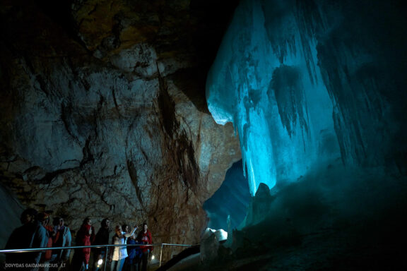 Euro Trip Kelionės nuotraukos Austrija, Austria Biggest world ice cave Eisriesenwelt, Didžiausia pasaulyje ledo ola Fotografas: Dovydas Gaidamavičius © www.DovydasGaidamavicius.lt