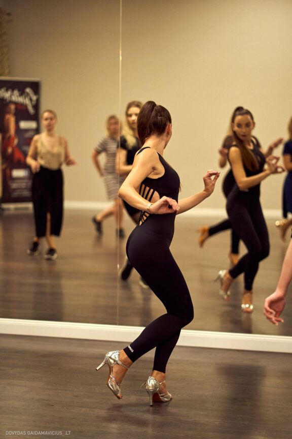 Šokių studijos atidarymas Gintarės šokių ir laisvalaikio studija, Gintarė Malinauskaitė, Kaunas, Fotografas Dovydas Gaidamavičius © www.DovydasGaidamavicius.lt