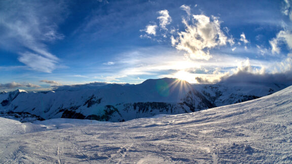 Gruzija Gudauri WeGo slidinėjimo kelionės nuotraukos, Skiing Georgia Vacation Photos Fotografas: Dovydas Gaidamavičius © www.DovydasGaidamavicius.lt