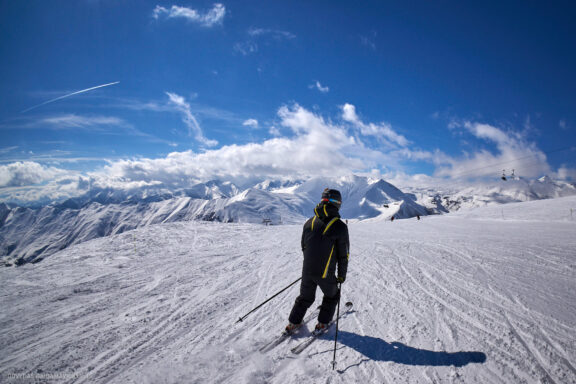 Gruzija Gudauri WeGo slidinėjimo kelionės nuotraukos, Skiing Georgia Vacation Photos Fotografas: Dovydas Gaidamavičius © www.DovydasGaidamavicius.lt