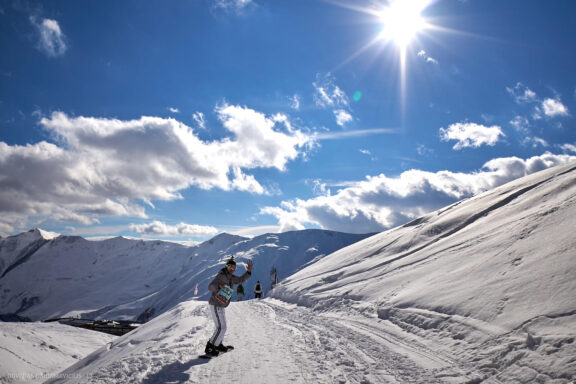 Gruzija Gudauri WeGo slidinėjimo kelionės nuotraukos, Skiing Georgia Vacation Photos Fotografas: Dovydas Gaidamavičius © www.DovydasGaidamavicius.lt