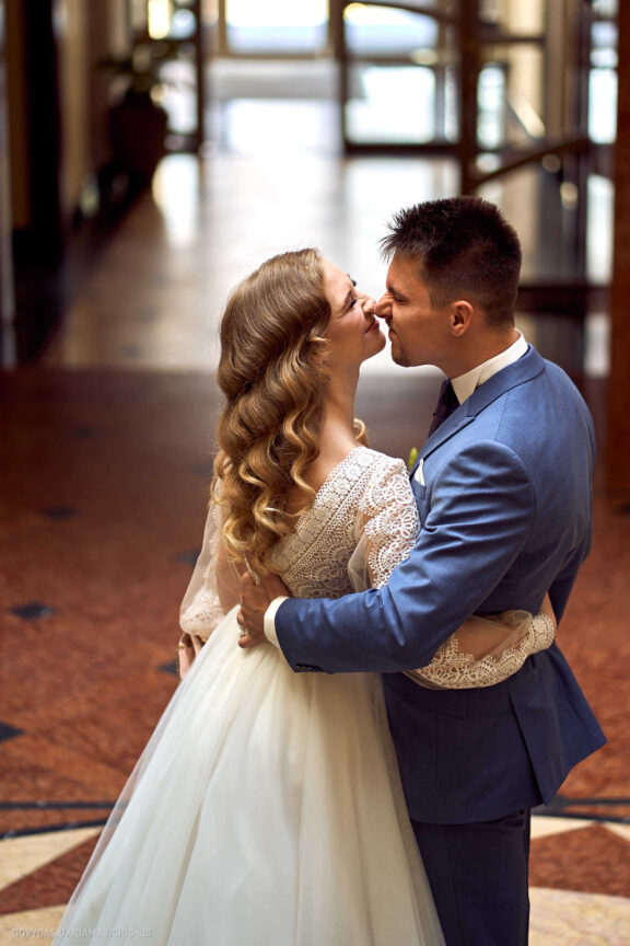 Ieva Filipkauskaitė Granickienė ir Dainius Granickas Vestuvės, Katedra fotosesija, Vilniaus civilinės metrikacijos skyrius, Gamtos vestuvių fotosesija, gamtoje, Verkių dvaras, Vilnius Fotografas: Dovydas Gaidamavičius © www.DovydasGaidamavicius.lt