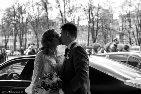 Ieva Filipkauskaitė Granickienė ir Dainius Granickas Vestuvės, Katedra fotosesija, Vilniaus civilinės metrikacijos skyrius, Gamtos vestuvių fotosesija, gamtoje, Verkių dvaras, Vilnius Fotografas: Dovydas Gaidamavičius © www.DovydasGaidamavicius.lt