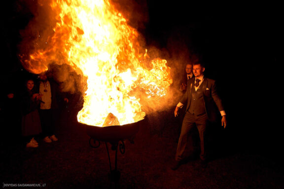 Ieva Filipkauskaitė Granickienė ir Dainius Granickas Vestuvės, Katedra fotosesija, Vilniaus civilinės metrikacijos skyrius, Gamtos vestuvių fotosesija, gamtoje, Verkių dvaras, Vilnius Fotografas: Dovydas Gaidamavičius © www.DovydasGaidamavicius.lt