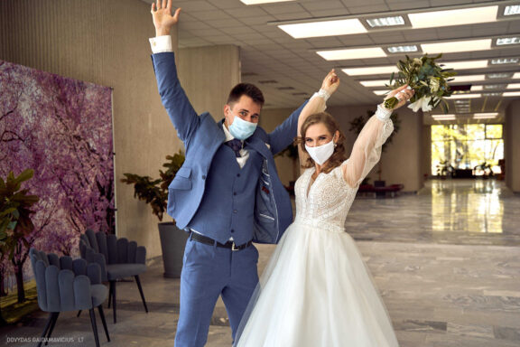 Ieva Filipkauskaitė Granickienė ir Dainius Granickas Vestuvės, Katedra fotosesija, Vilniaus civilinės metrikacijos skyrius, Gamtos vestuvių fotosesija, gamtoje, Verkių dvaras, Vilnius Fotografas: Dovydas Gaidamavičius © www.DovydasGaidamavicius.lt