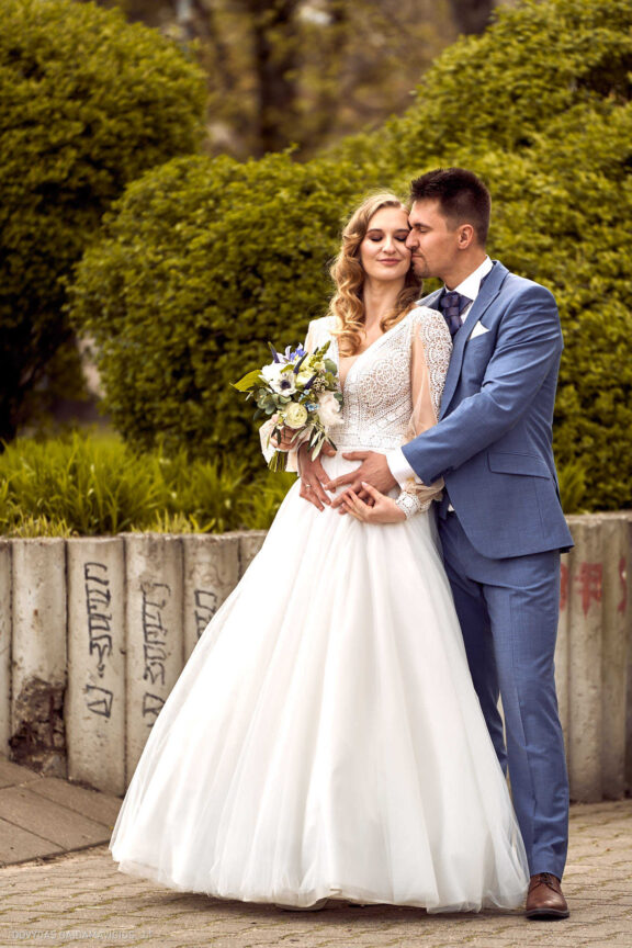 Ieva Filipkauskaitė Granickienė ir Dainius Granickas Vestuvės, Katedra fotosesija, Vilniaus civilinės metrikacijos skyrius, Gamtos vestuvių fotosesija, gamtoje, Verkių dvaras, Vilnius Fotografas: Dovydas Gaidamavičius © www.DovydasGaidamavicius.lt