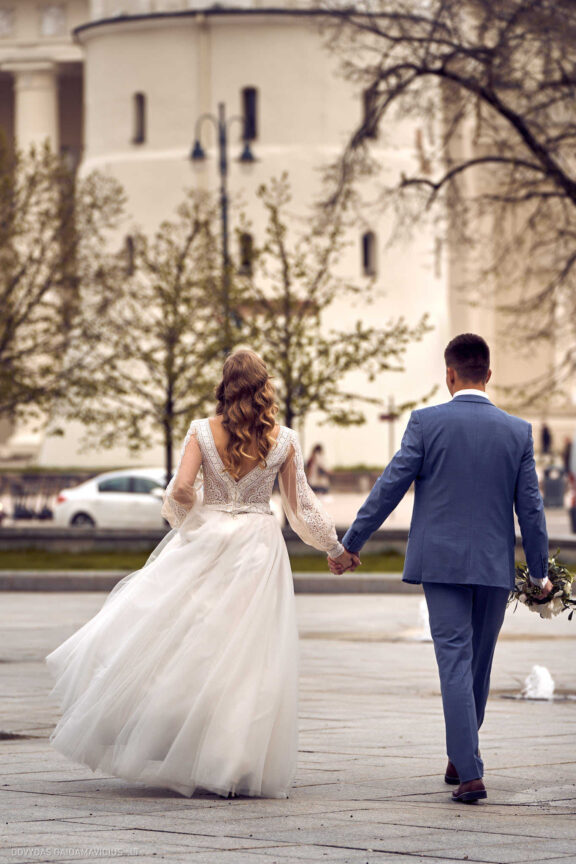 Ieva Filipkauskaitė Granickienė ir Dainius Granickas Vestuvės, Katedra fotosesija, Vilniaus civilinės metrikacijos skyrius, Gamtos vestuvių fotosesija, gamtoje, Verkių dvaras, Vilnius Fotografas: Dovydas Gaidamavičius © www.DovydasGaidamavicius.lt