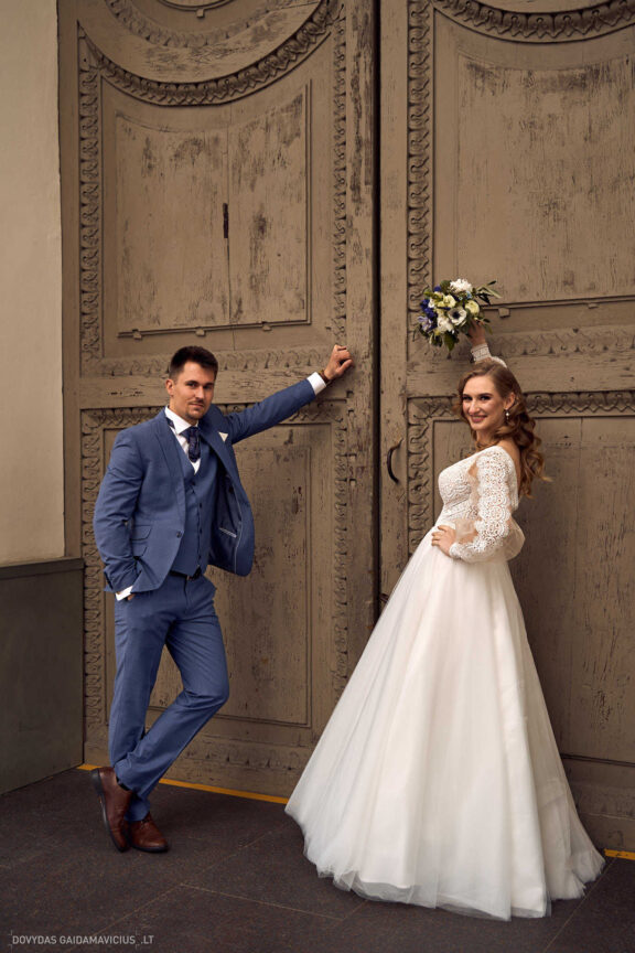 Ieva Filipkauskaitė Granickienė ir Dainius Granickas Vestuvės, Katedra fotosesija, Vilniaus civilinės metrikacijos skyrius, Gamtos vestuvių fotosesija, gamtoje, Verkių dvaras, Vilnius Fotografas: Dovydas Gaidamavičius © www.DovydasGaidamavicius.lt