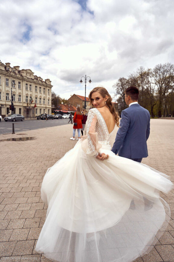 Ieva Filipkauskaitė Granickienė ir Dainius Granickas Vestuvės, Katedra fotosesija, Vilniaus civilinės metrikacijos skyrius, Gamtos vestuvių fotosesija, gamtoje, Verkių dvaras, Vilnius Fotografas: Dovydas Gaidamavičius © www.DovydasGaidamavicius.lt
