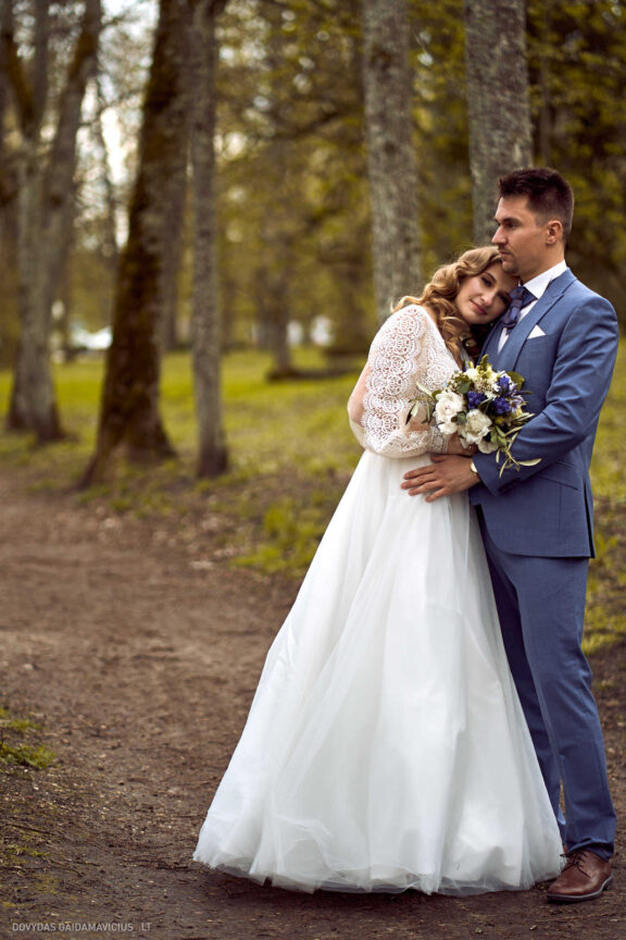 Ieva Filipkauskaitė Granickienė ir Dainius Granickas Vestuvės, Katedra fotosesija, Vilniaus civilinės metrikacijos skyrius, Gamtos vestuvių fotosesija, gamtoje, Verkių dvaras, Vilnius Fotografas: Dovydas Gaidamavičius © www.DovydasGaidamavicius.lt