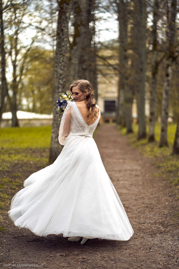 Ieva Filipkauskaitė Granickienė ir Dainius Granickas Vestuvės, Katedra fotosesija, Vilniaus civilinės metrikacijos skyrius, Gamtos vestuvių fotosesija, gamtoje, Verkių dvaras, Vilnius Fotografas: Dovydas Gaidamavičius © www.DovydasGaidamavicius.lt