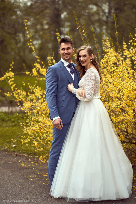 Ieva Filipkauskaitė Granickienė ir Dainius Granickas Vestuvės, Katedra fotosesija, Vilniaus civilinės metrikacijos skyrius, Gamtos vestuvių fotosesija, gamtoje, Verkių dvaras, Vilnius Fotografas: Dovydas Gaidamavičius © www.DovydasGaidamavicius.lt