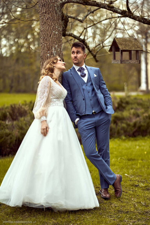 Ieva Filipkauskaitė Granickienė ir Dainius Granickas Vestuvės, Katedra fotosesija, Vilniaus civilinės metrikacijos skyrius, Gamtos vestuvių fotosesija, gamtoje, Verkių dvaras, Vilnius Fotografas: Dovydas Gaidamavičius © www.DovydasGaidamavicius.lt