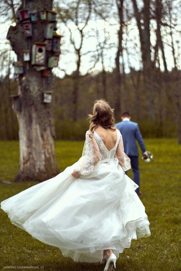 Ieva Filipkauskaitė Granickienė ir Dainius Granickas Vestuvės, Katedra fotosesija, Vilniaus civilinės metrikacijos skyrius, Gamtos vestuvių fotosesija, gamtoje, Verkių dvaras, Vilnius Fotografas: Dovydas Gaidamavičius © www.DovydasGaidamavicius.lt