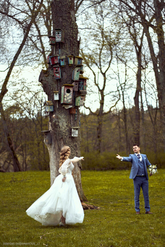 Ieva Filipkauskaitė Granickienė ir Dainius Granickas Vestuvės, Katedra fotosesija, Vilniaus civilinės metrikacijos skyrius, Gamtos vestuvių fotosesija, gamtoje, Verkių dvaras, Vilnius Fotografas: Dovydas Gaidamavičius © www.DovydasGaidamavicius.lt