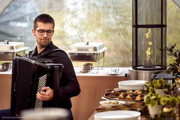Ieva Filipkauskaitė Granickienė ir Dainius Granickas Vestuvės, Katedra fotosesija, Vilniaus civilinės metrikacijos skyrius, Gamtos vestuvių fotosesija, gamtoje, Verkių dvaras, Vilnius Fotografas: Dovydas Gaidamavičius © www.DovydasGaidamavicius.lt