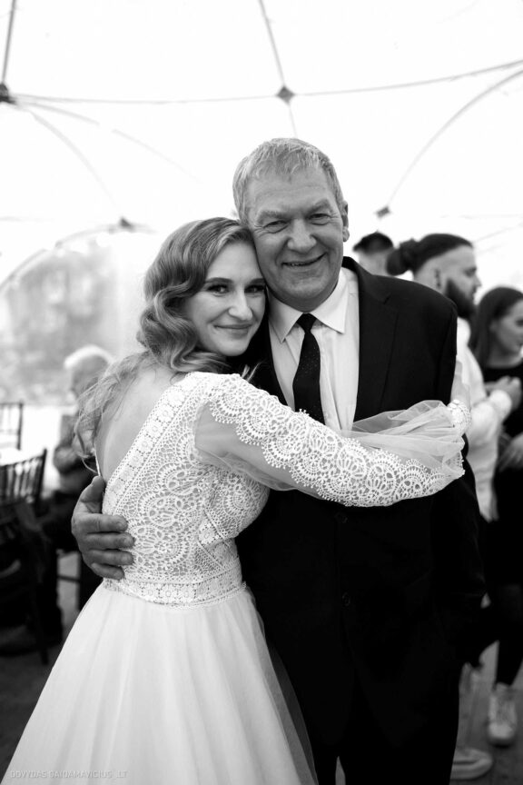 Ieva Filipkauskaitė Granickienė ir Dainius Granickas Vestuvės, Katedra fotosesija, Vilniaus civilinės metrikacijos skyrius, Gamtos vestuvių fotosesija, gamtoje, Verkių dvaras, Vilnius Fotografas: Dovydas Gaidamavičius © www.DovydasGaidamavicius.lt