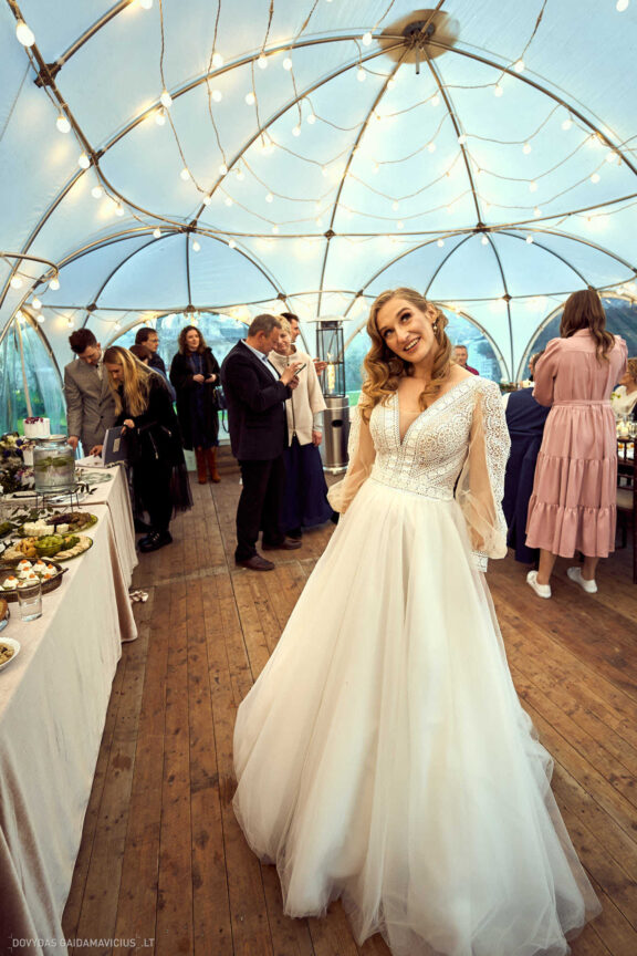 Ieva Filipkauskaitė Granickienė ir Dainius Granickas Vestuvės, Katedra fotosesija, Vilniaus civilinės metrikacijos skyrius, Gamtos vestuvių fotosesija, gamtoje, Verkių dvaras, Vilnius Fotografas: Dovydas Gaidamavičius © www.DovydasGaidamavicius.lt