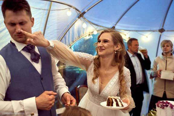 Ieva Filipkauskaitė Granickienė ir Dainius Granickas Vestuvės, Katedra fotosesija, Vilniaus civilinės metrikacijos skyrius, Gamtos vestuvių fotosesija, gamtoje, Verkių dvaras, Vilnius Fotografas: Dovydas Gaidamavičius © www.DovydasGaidamavicius.lt