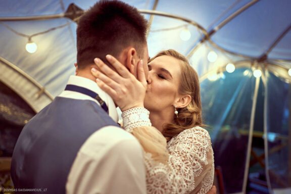 Ieva Filipkauskaitė Granickienė ir Dainius Granickas Vestuvės, Katedra fotosesija, Vilniaus civilinės metrikacijos skyrius, Gamtos vestuvių fotosesija, gamtoje, Verkių dvaras, Vilnius Fotografas: Dovydas Gaidamavičius © www.DovydasGaidamavicius.lt