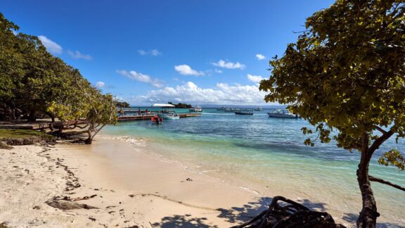 Karibai Caribbean, Dominican Republic, Dominikos Respublika Karibų nuotykis, Pažintinė kelionė, Itaka, nacionalinis parkas, Cayo Levantado, Santo Domingas, Tres Ojos, Salto de Jimenoa, Santo Cerro, Santiago de Los Kabaljerosas, Puerto Plata, Lagūna Gri Gri, Samanos pusiasalis, Playa Grande, Los Haitises, Higvėjus, Altos de Chavon Fotografas: Dovydas Gaidamavičius © www.DovydasGaidamavicius.lt www.itaka.lt