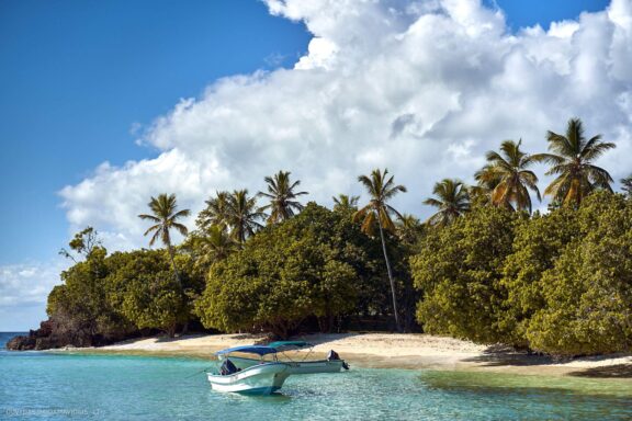 Karibai Caribbean, Dominican Republic, Dominikos Respublika Karibų nuotykis, Pažintinė kelionė, Itaka, nacionalinis parkas, Cayo Levantado, Santo Domingas, Tres Ojos, Salto de Jimenoa, Santo Cerro, Santiago de Los Kabaljerosas, Puerto Plata, Lagūna Gri Gri, Samanos pusiasalis, Playa Grande, Los Haitises, Higvėjus, Altos de Chavon Fotografas: Dovydas Gaidamavičius © www.DovydasGaidamavicius.lt www.itaka.lt
