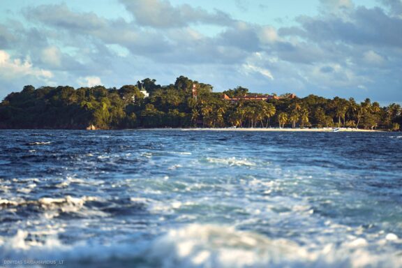 Karibai Caribbean, Dominican Republic, Dominikos Respublika Karibų nuotykis, Pažintinė kelionė, Itaka, nacionalinis parkas, Cayo Levantado, Santo Domingas, Tres Ojos, Salto de Jimenoa, Santo Cerro, Santiago de Los Kabaljerosas, Puerto Plata, Lagūna Gri Gri, Samanos pusiasalis, Playa Grande, Los Haitises, Higvėjus, Altos de Chavon Fotografas: Dovydas Gaidamavičius © www.DovydasGaidamavicius.lt www.itaka.lt