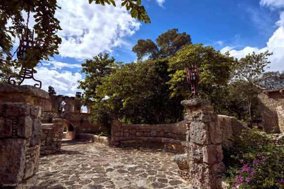 Karibai Caribbean, Dominican Republic, Dominikos Respublika Karibų nuotykis, Pažintinė kelionė, Itaka, nacionalinis parkas, Cayo Levantado, Santo Domingas, Tres Ojos, Salto de Jimenoa, Santo Cerro, Santiago de Los Kabaljerosas, Puerto Plata, Lagūna Gri Gri, Samanos pusiasalis, Playa Grande, Los Haitises, Higvėjus, Altos de Chavon Fotografas: Dovydas Gaidamavičius © www.DovydasGaidamavicius.lt www.itaka.lt