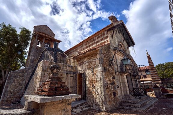 Karibai Caribbean, Dominican Republic, Dominikos Respublika Karibų nuotykis, Pažintinė kelionė, Itaka, nacionalinis parkas, Cayo Levantado, Santo Domingas, Tres Ojos, Salto de Jimenoa, Santo Cerro, Santiago de Los Kabaljerosas, Puerto Plata, Lagūna Gri Gri, Samanos pusiasalis, Playa Grande, Los Haitises, Higvėjus, Altos de Chavon Fotografas: Dovydas Gaidamavičius © www.DovydasGaidamavicius.lt www.itaka.lt