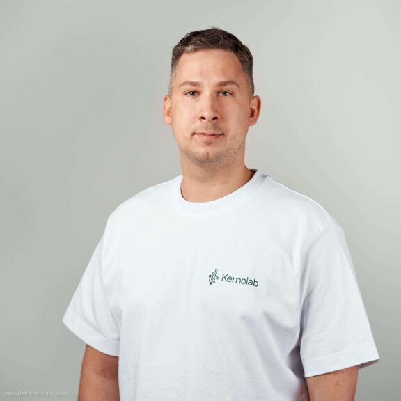 įmonės darbuotojų portretai fotografavimas Vilnius Kernolab Fotografas: Dovydas Gaidamavičius © www.DovydasGaidamavicius.lt