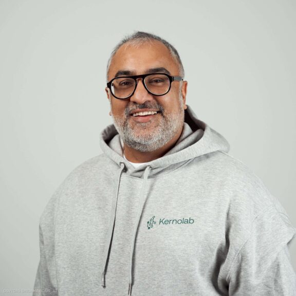 įmonės darbuotojų portretai fotografavimas Vilnius Kernolab Fotografas: Dovydas Gaidamavičius © www.DovydasGaidamavicius.lt