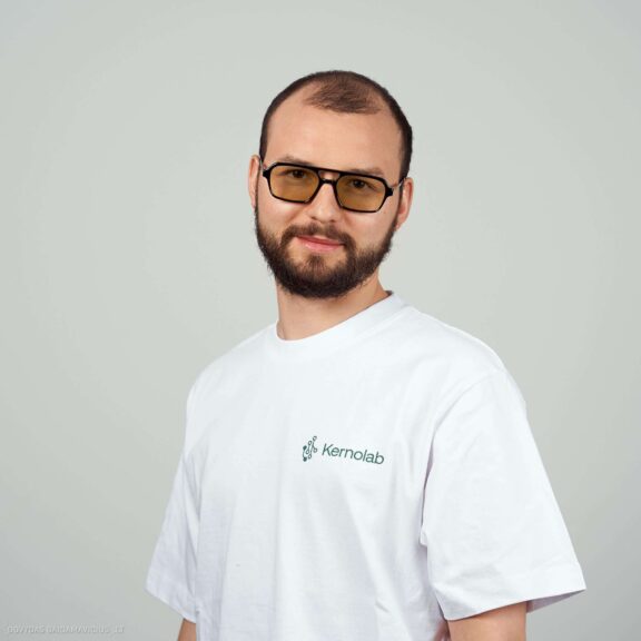 įmonės darbuotojų portretai fotografavimas Vilnius Kernolab Fotografas: Dovydas Gaidamavičius © www.DovydasGaidamavicius.lt