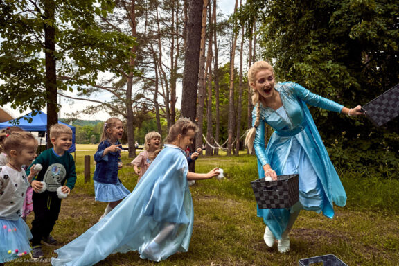 Vaikų gimtadienis, Vilnius, Gamtoje. Keturių metų gimtadienis Sofija Vingio paras Fotografas: Dovydas Gaidamavičius © www.DovydasGaidamavicius.lt