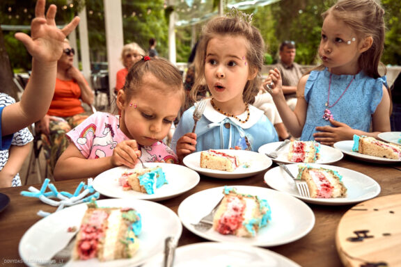 Vaikų gimtadienis, Vilnius, Gamtoje. Keturių metų gimtadienis Sofija Vingio paras Fotografas: Dovydas Gaidamavičius © www.DovydasGaidamavicius.lt