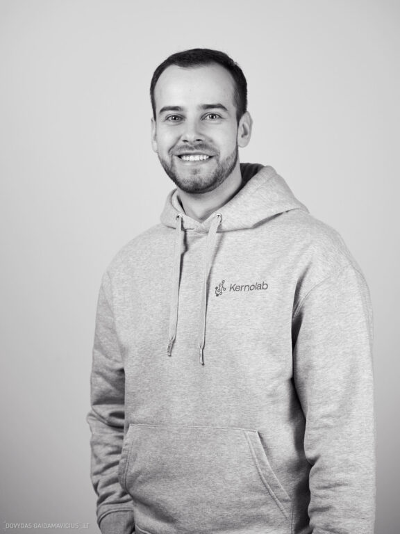 įmonės darbuotojų portretai fotografavimas Vilnius Kernolab Fotografas: Dovydas Gaidamavičius © www.DovydasGaidamavicius.lt