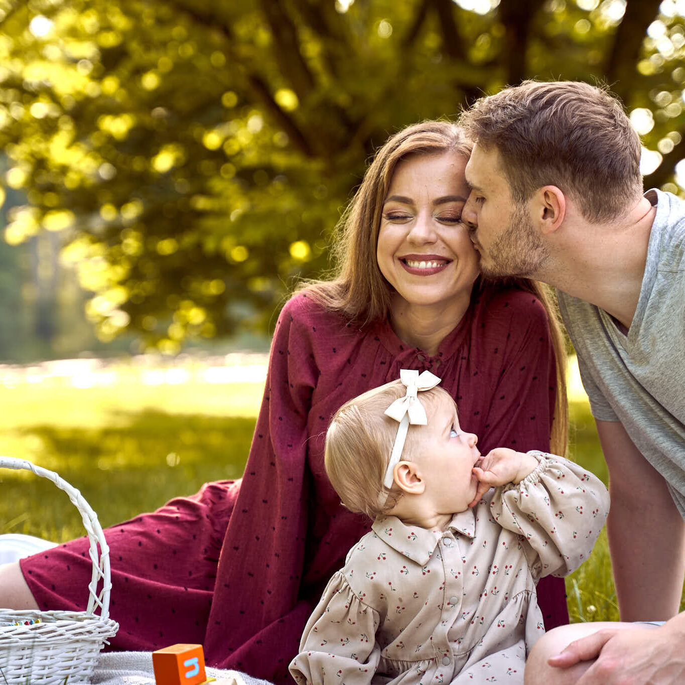 Šeimos fotosesija Botanikos sode (Adelija Agnius ir Avėja) Fotografas: Dovydas Gaidamavičius © www.DovydasGaidamavicius.lt