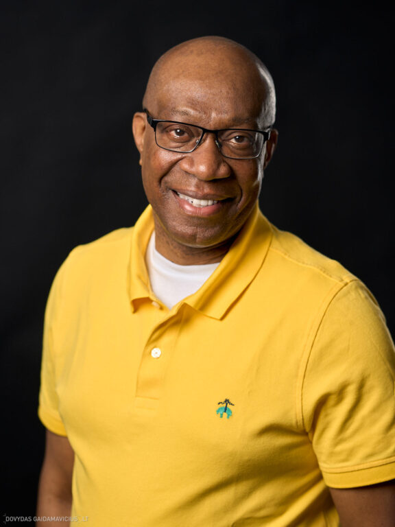 Asmeninė fotosesija foto studijoje Vilnius, Foto Studija, Trevor Hugh Pindling. Black Man photoshoot in Vilnius, Šiaurės Miestelis, Žirmūnai, Pilaitė Fotografas: Dovydas Gaidamavičius © www.DovydasGaidamavicius.lt www.Dovis.lt