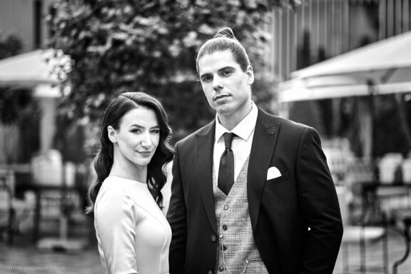 Vestuvės Karolis Petravičius ir Jurgita Petra Vilniuje, Pacai Hotel Vilnius, Jaukios vestuvės tik artimųjų rate. Vestuvių Fotografas: Dovydas Gaidamavičius © www.DovydasGaidamavicius.lt www.Dovis.lt Vestuvių fotosesija viduje lyjant lietui