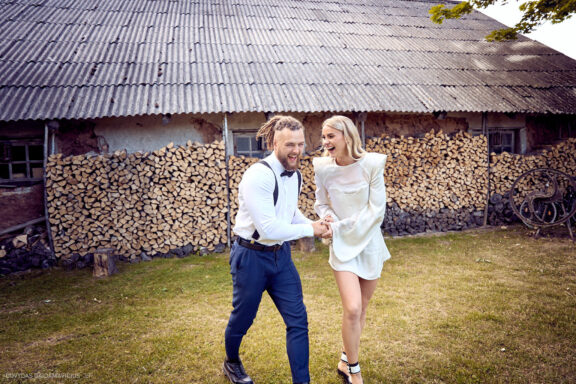 Vestuvės Simona Kergytė Steponavičienė ir Rimantas Steponavičius, Vestuvių šventė, Vestuvių fotosesija, @kapsicina, Panevėžys Vestuvių Fotografas: Dovydas Gaidamavičius © www.DovydasGaidamavicius.lt www.Dovis.lt Pagulbis sodyba vestuvėms, Tavo namai, Alanta, Aliona Jakutienė