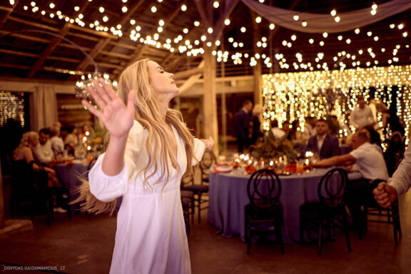 Vestuvės Simona Kergytė Steponavičienė ir Rimantas Steponavičius, Vestuvių šventė, Vestuvių fotosesija, @kapsicina, Panevėžys Vestuvių Fotografas: Dovydas Gaidamavičius © www.DovydasGaidamavicius.lt www.Dovis.lt Pagulbis sodyba vestuvėms, Tavo namai, Alanta, Aliona Jakutienė