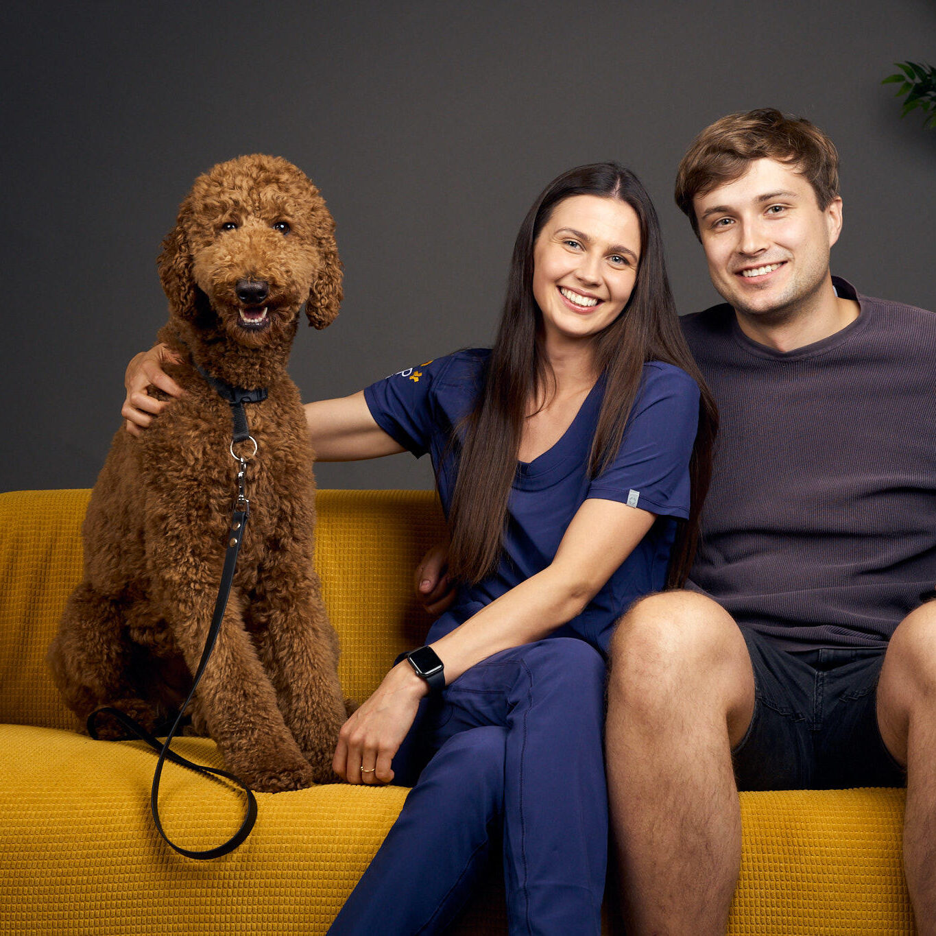 Gyvnųnų fotosesija Vilniaus Akropolyje, Akropolis, Fotografavimas, Fotosesija su augintiniu. Fotografas: Dovydas Gaidamavičius © www.DovydasGaidamavicius.lt www.Dovis.lt @dgaidamavicius Partneriai Josera Lietuva, LOVE MEDIA agentūra, AKROPOLIS Vilnius, DR.VET, Jeruzalės veterinarijos klinika