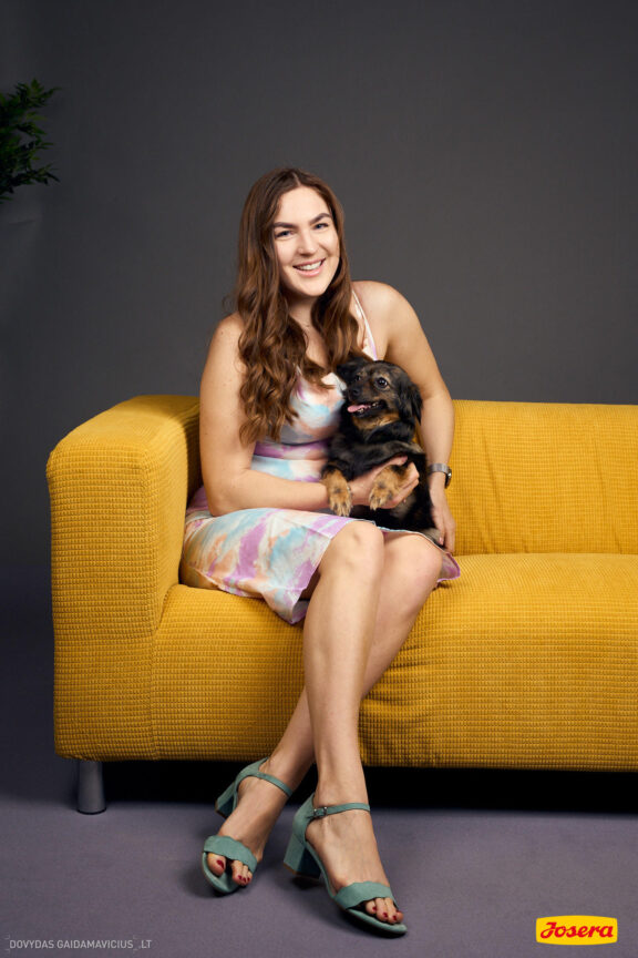 Gyvnųnų fotosesija Vilniaus Akropolyje, Akropolis, Fotografavimas, Fotosesija su augintiniu. Fotografas: Dovydas Gaidamavičius © www.DovydasGaidamavicius.lt www.Dovis.lt @dgaidamavicius Partneriai Josera Lietuva, LOVE MEDIA agentūra, AKROPOLIS Vilnius, DR.VET, Jeruzalės veterinarijos klinika