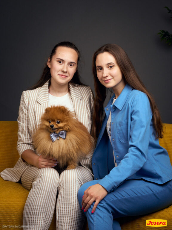 Gyvnųnų fotosesija Vilniaus Akropolyje, Akropolis, Fotografavimas, Fotosesija su augintiniu. Fotografas: Dovydas Gaidamavičius © www.DovydasGaidamavicius.lt www.Dovis.lt @dgaidamavicius Partneriai Josera Lietuva, LOVE MEDIA agentūra, AKROPOLIS Vilnius, DR.VET, Jeruzalės veterinarijos klinika