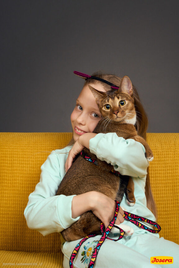 Gyvnųnų fotosesija Vilniaus Akropolyje, Akropolis, Fotografavimas, Fotosesija su augintiniu. Fotografas: Dovydas Gaidamavičius © www.DovydasGaidamavicius.lt www.Dovis.lt @dgaidamavicius Partneriai Josera Lietuva, LOVE MEDIA agentūra, AKROPOLIS Vilnius, DR.VET, Jeruzalės veterinarijos klinika