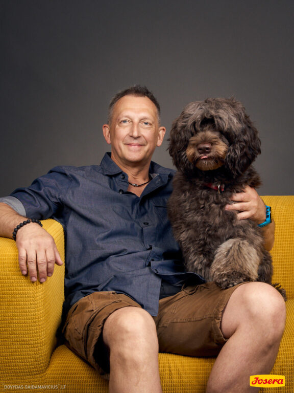 Gyvnųnų fotosesija Vilniaus Akropolyje, Akropolis, Fotografavimas, Fotosesija su augintiniu. Fotografas: Dovydas Gaidamavičius © www.DovydasGaidamavicius.lt www.Dovis.lt @dgaidamavicius Partneriai Josera Lietuva, LOVE MEDIA agentūra, AKROPOLIS Vilnius, DR.VET, Jeruzalės veterinarijos klinika