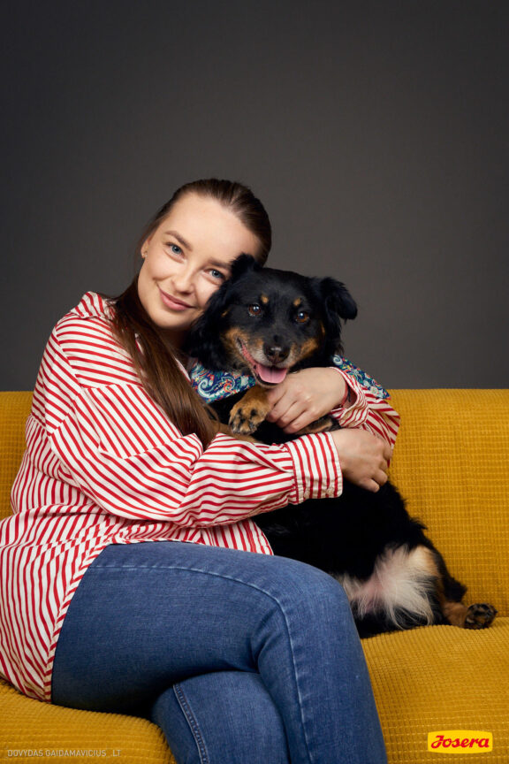 Gyvnųnų fotosesija Vilniaus Akropolyje, Akropolis, Fotografavimas, Fotosesija su augintiniu. Fotografas: Dovydas Gaidamavičius © www.DovydasGaidamavicius.lt www.Dovis.lt @dgaidamavicius Partneriai Josera Lietuva, LOVE MEDIA agentūra, AKROPOLIS Vilnius, DR.VET, Jeruzalės veterinarijos klinika