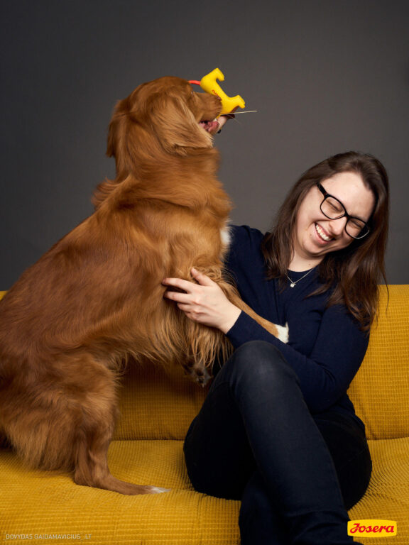 Gyvnųnų fotosesija Vilniaus Akropolyje, Akropolis, Fotografavimas, Fotosesija su augintiniu. Fotografas: Dovydas Gaidamavičius © www.DovydasGaidamavicius.lt www.Dovis.lt @dgaidamavicius Partneriai Josera Lietuva, LOVE MEDIA agentūra, AKROPOLIS Vilnius, DR.VET, Jeruzalės veterinarijos klinika